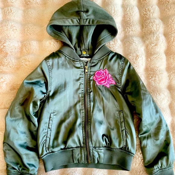 H&M brand Girls Jacket with hood. - Picture 1 of 3